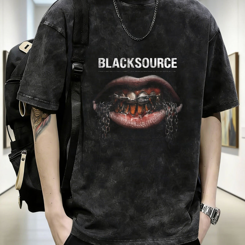 Men's and Women's Vintage Casual Style T-Shirt.