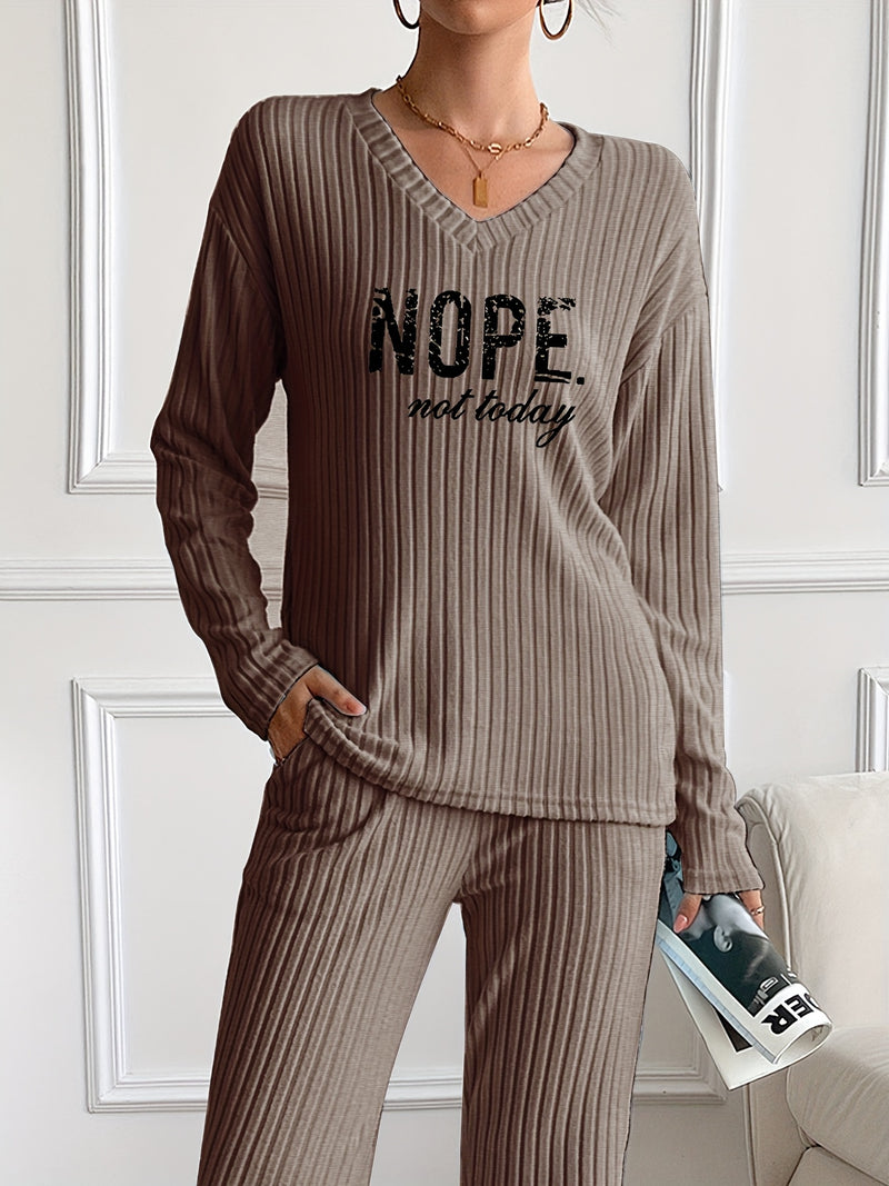 Casual And Stylish Two-Piece Set for Women.