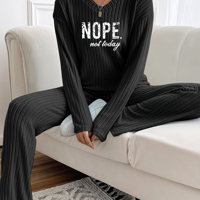 Casual And Stylish Two-Piece Set for Women.