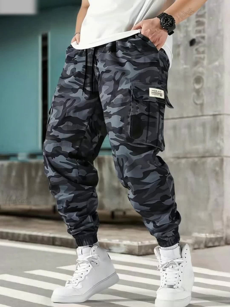 2pcs set of Men's camouflage work pants.