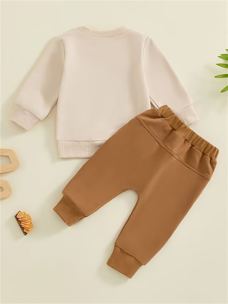Baby Boy's Sweatshirt And Pants Set with 'Mom'S Little Man Print.