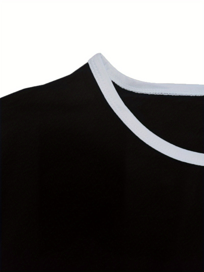 Women's Outfit Featuring a White Round-Neck Short-Sleeve T-Shirt.